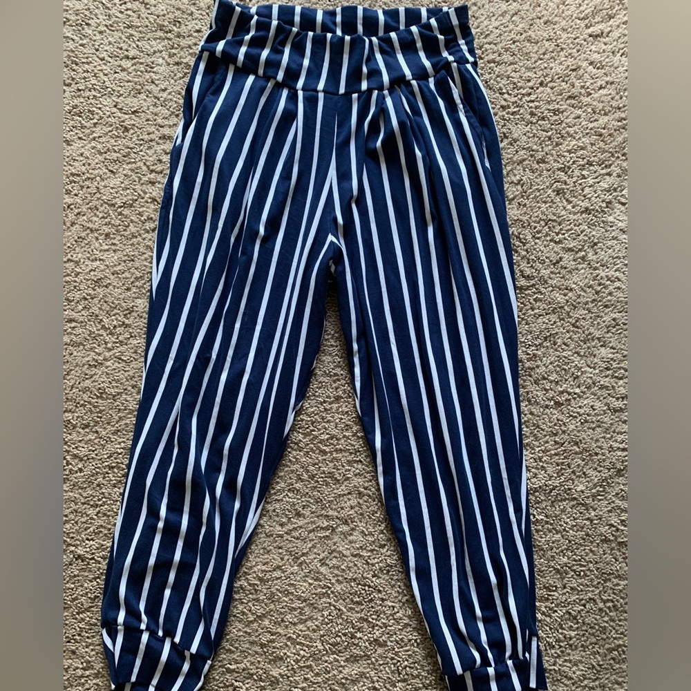Shosho dress pants, size medium, good condition